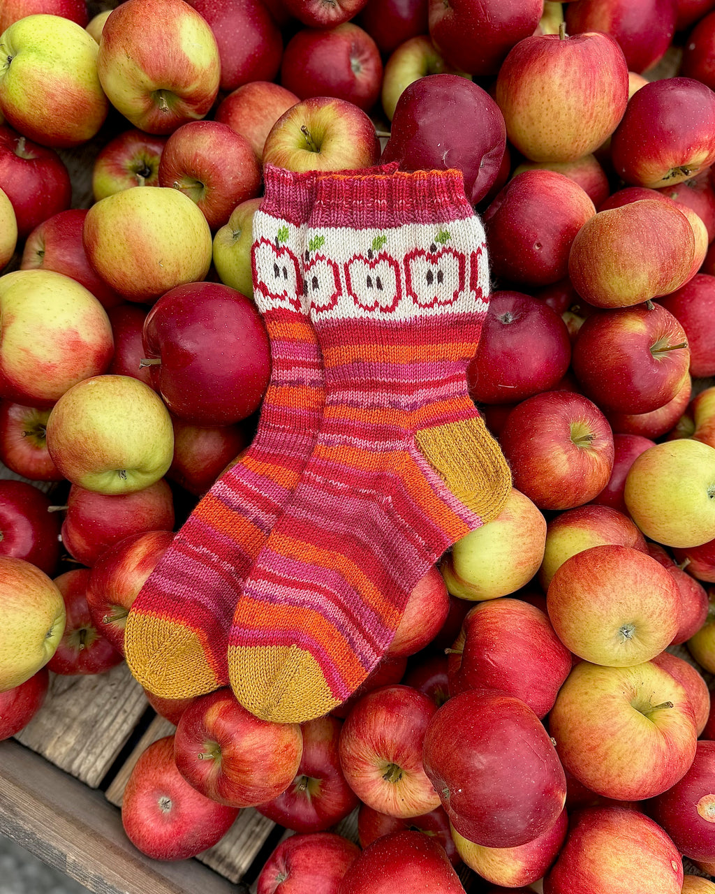 DIGITAL ITEM - Apple Slice socks