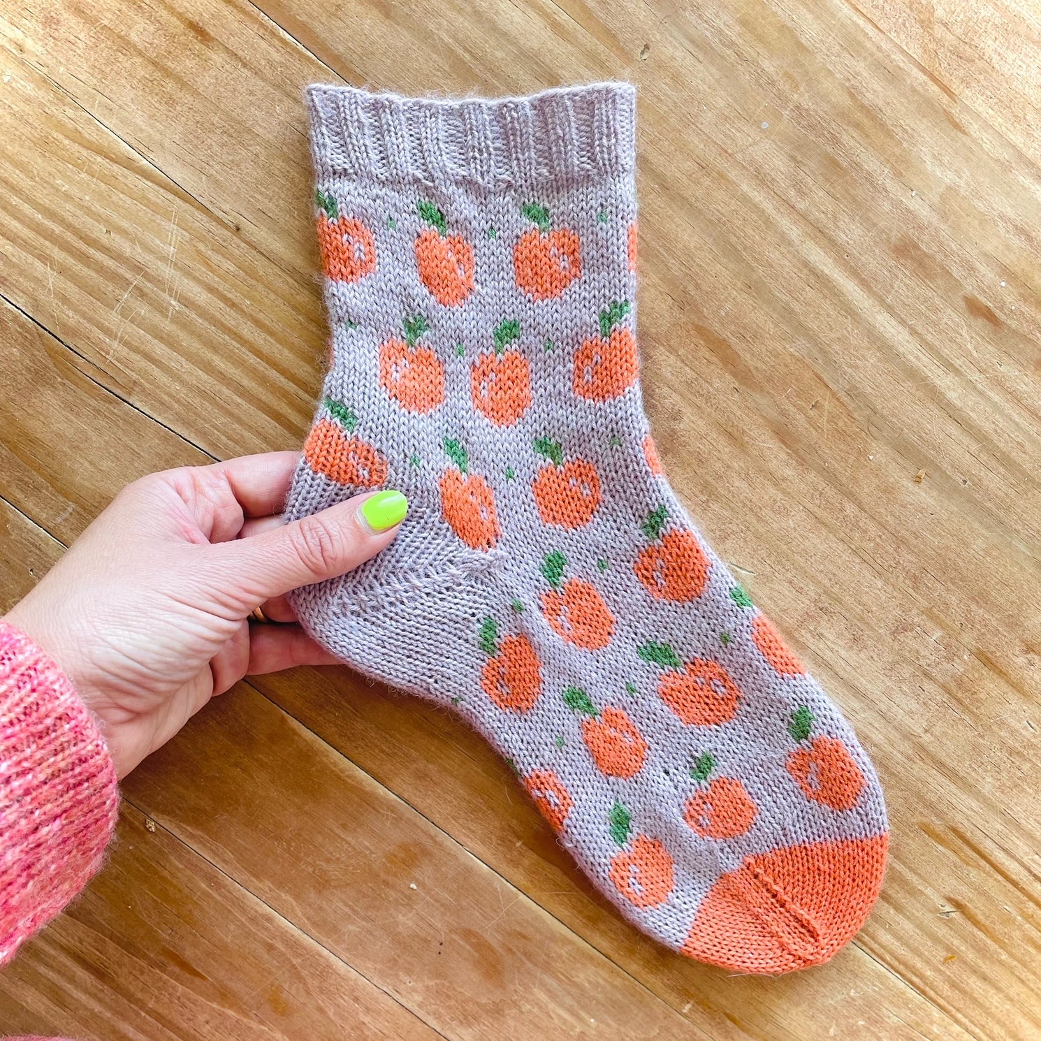 DIGITAL ITEM Just peachy pumpkins sock set knitting instructions - English only