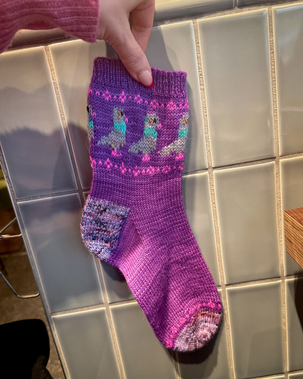 DIGITAL ITEM Fancy Pigeon socks. Knitting instructions in English.