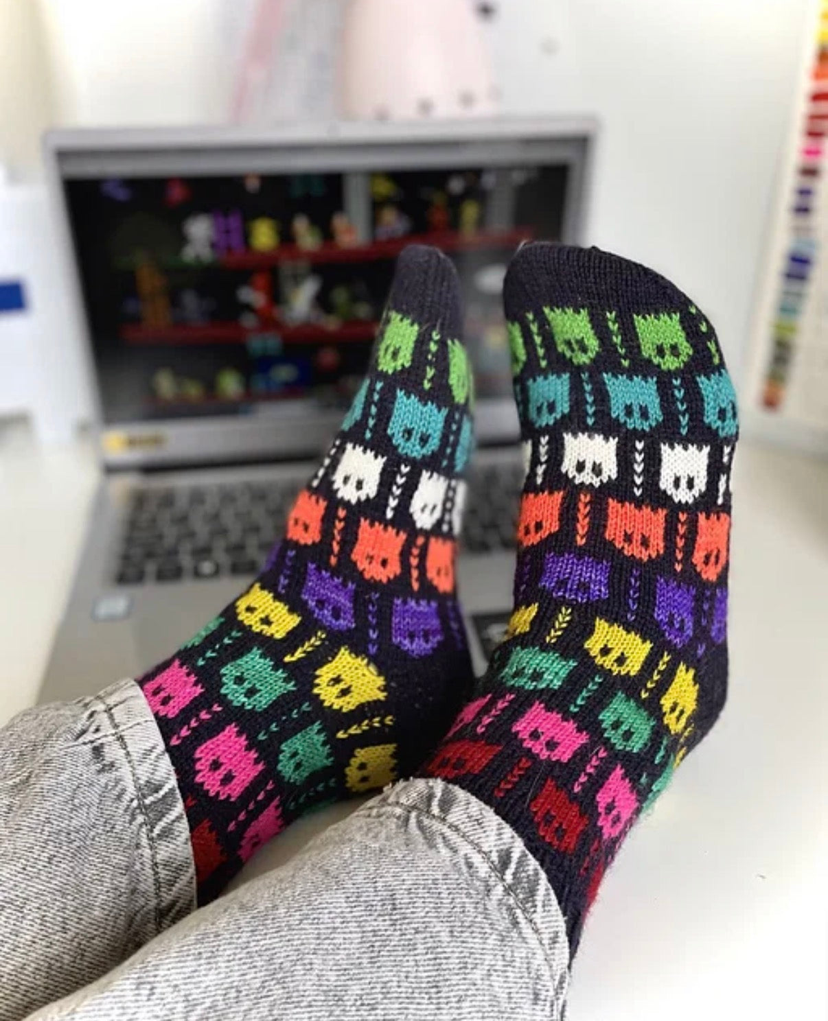 DIGITAL ITEM - Retro Gamer socks