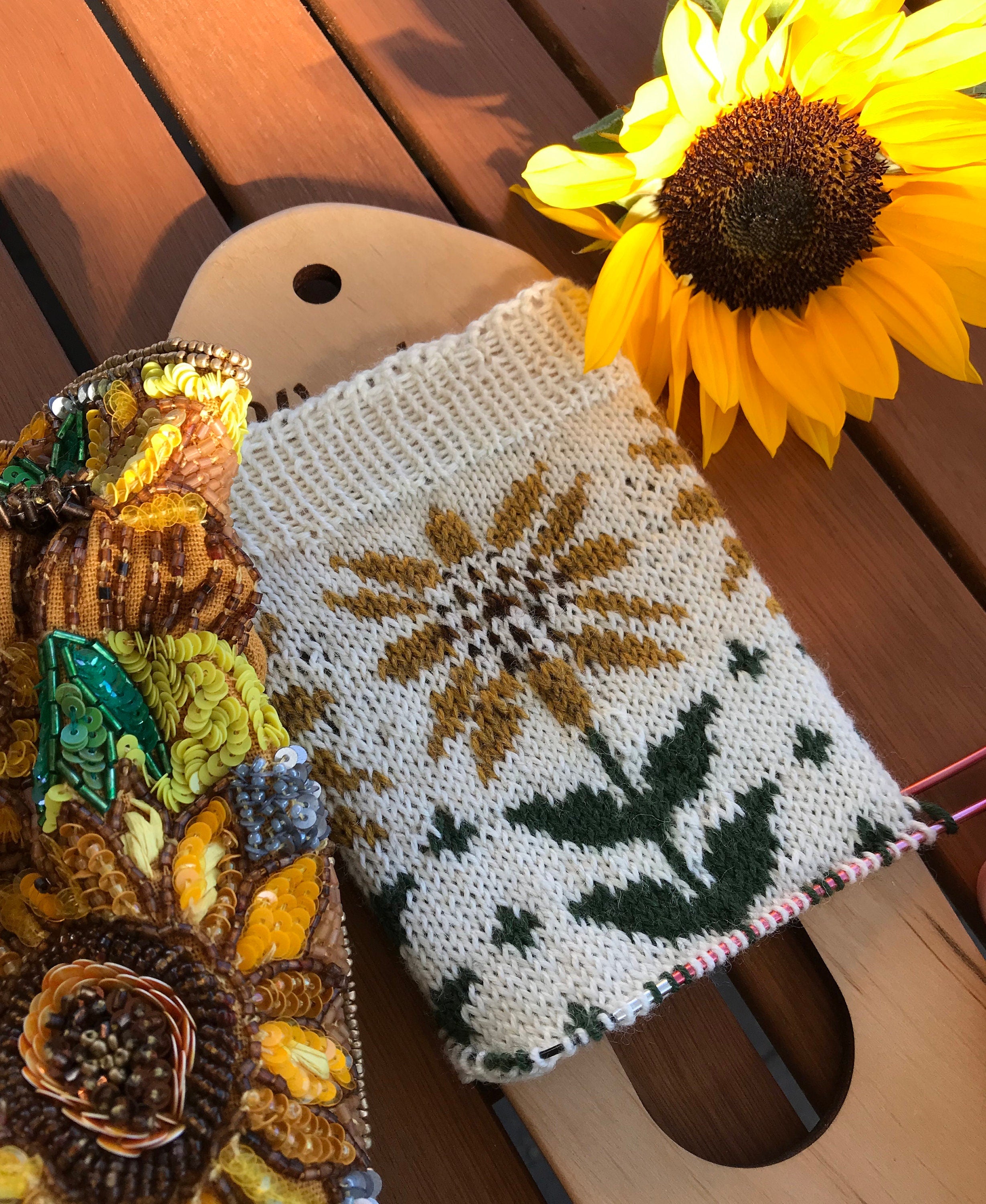 DIGITAL ITEM Lucky Sunflower socks knitting instructions