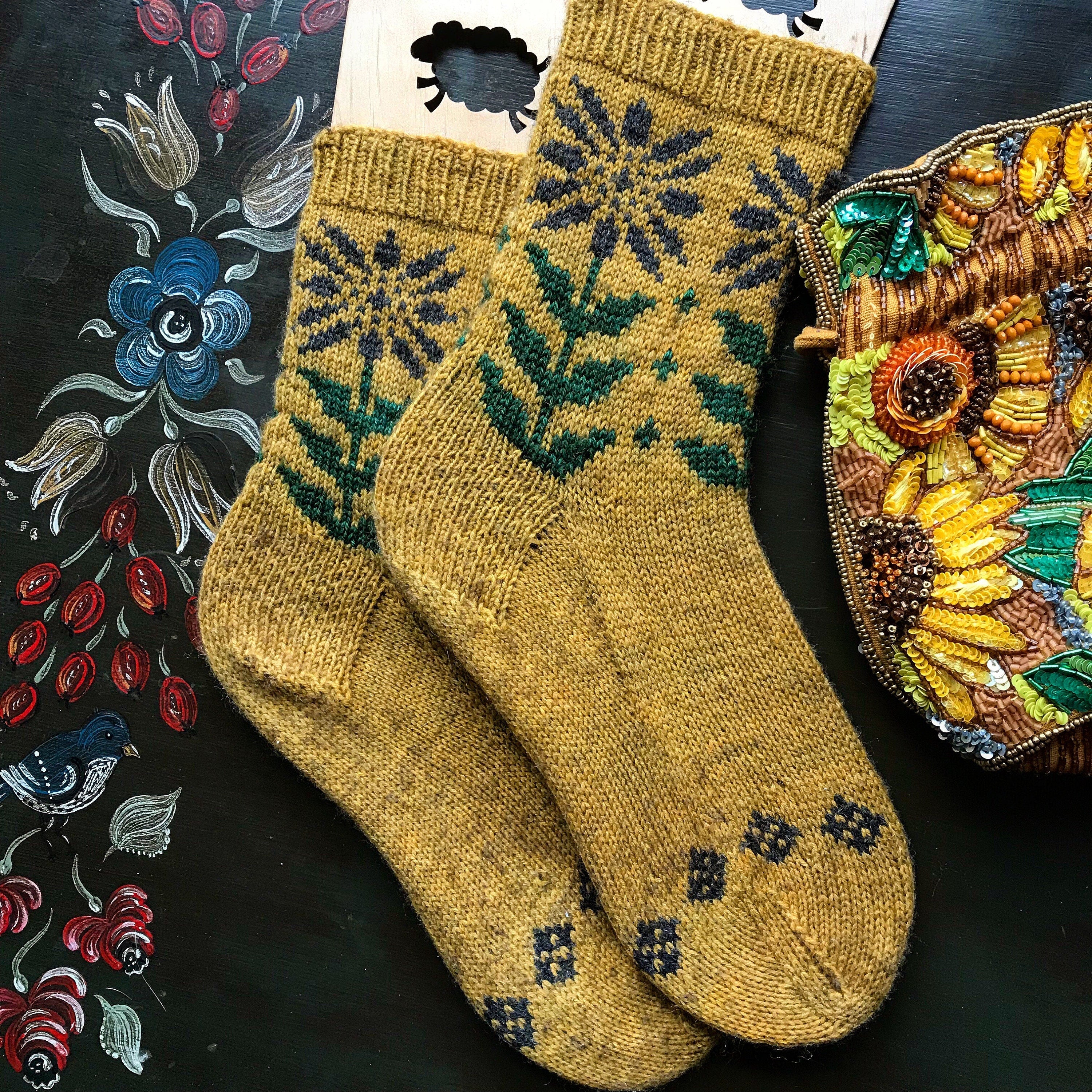 DIGITAL ITEM Lucky Sunflower socks knitting instructions
