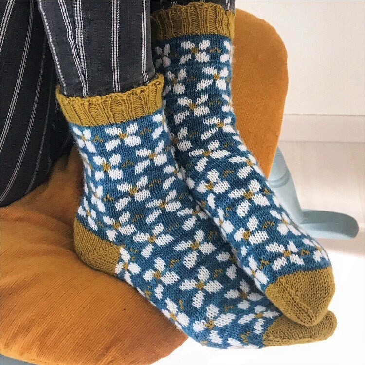 DIGITAL ITEM Whoops a Daisy sock knitting instructions