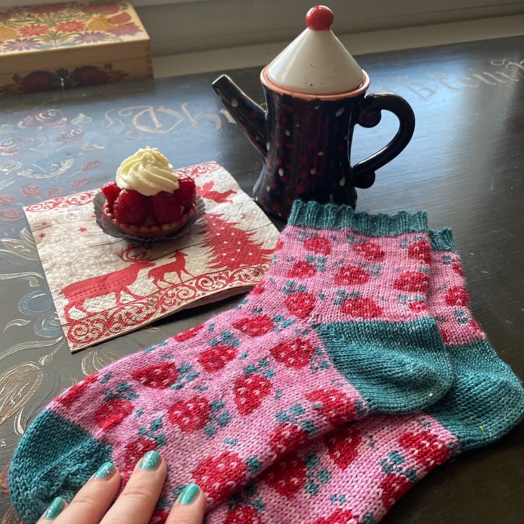 DIGITAL ITEM. Berry Special socks knitting instructions