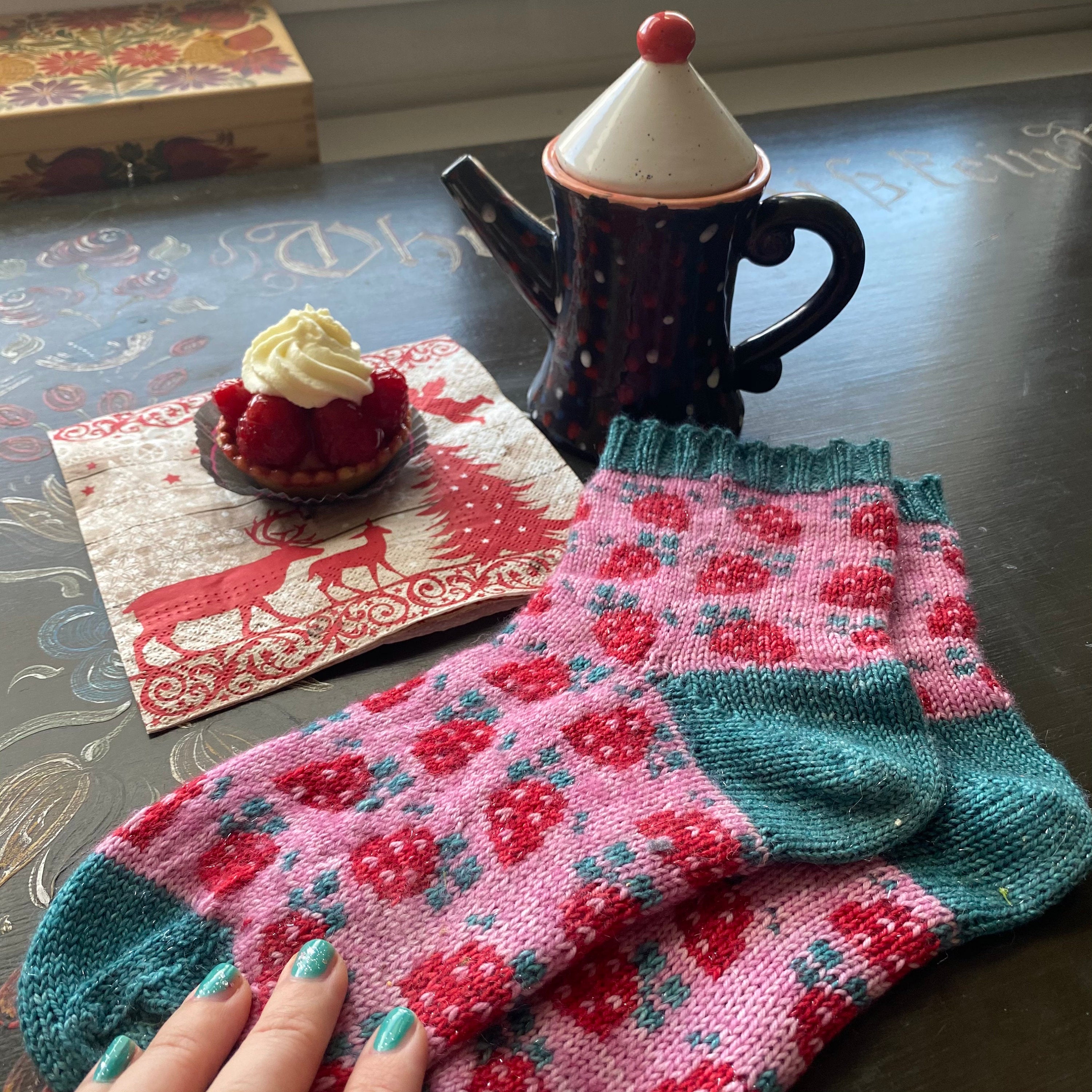 DIGITAL ITEM. Berry Special socks knitting instructions