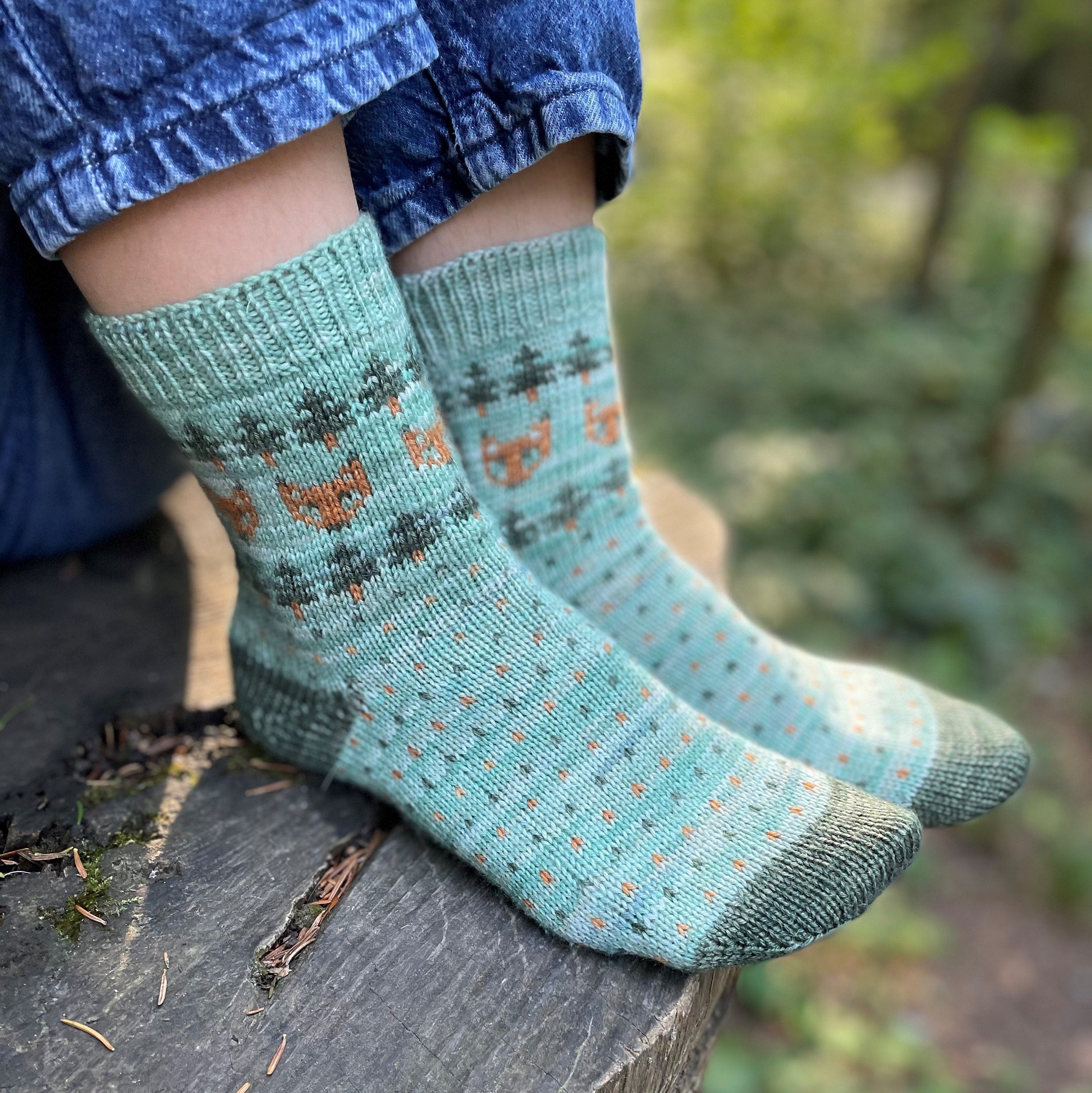 DIGITAL ITEM Foxes Day out socks knitting instructions