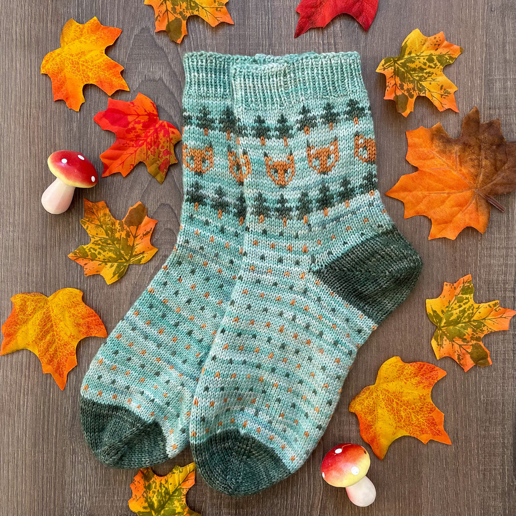 DIGITAL ITEM Foxes Day out socks knitting instructions
