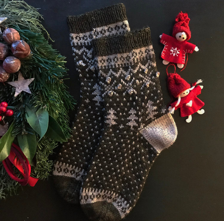 DIGITAL ITEM Mountain Pine socks knitting instructions