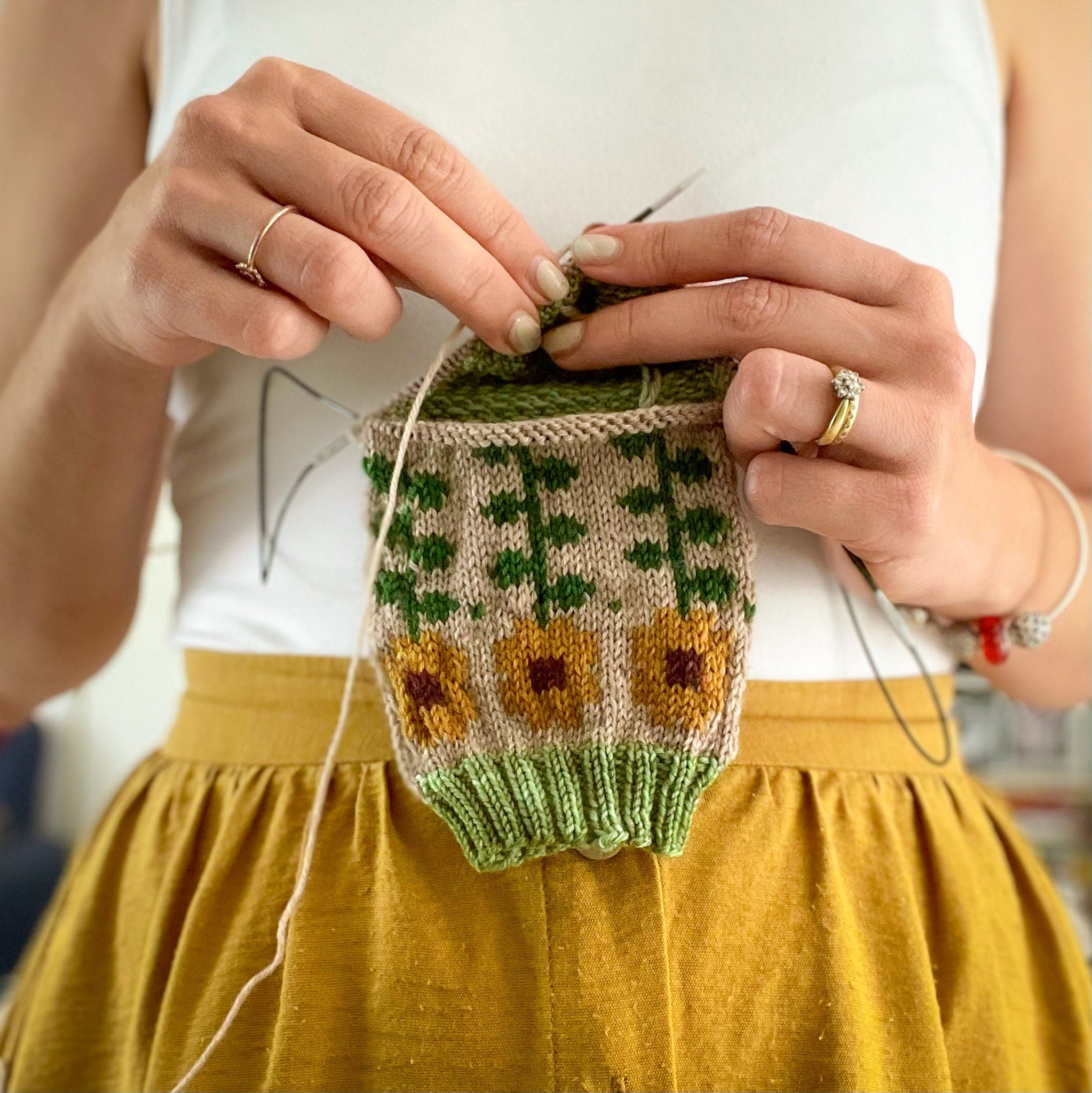 DIGITAL ITEM. Field of Sunflowers sock set knitting instructions