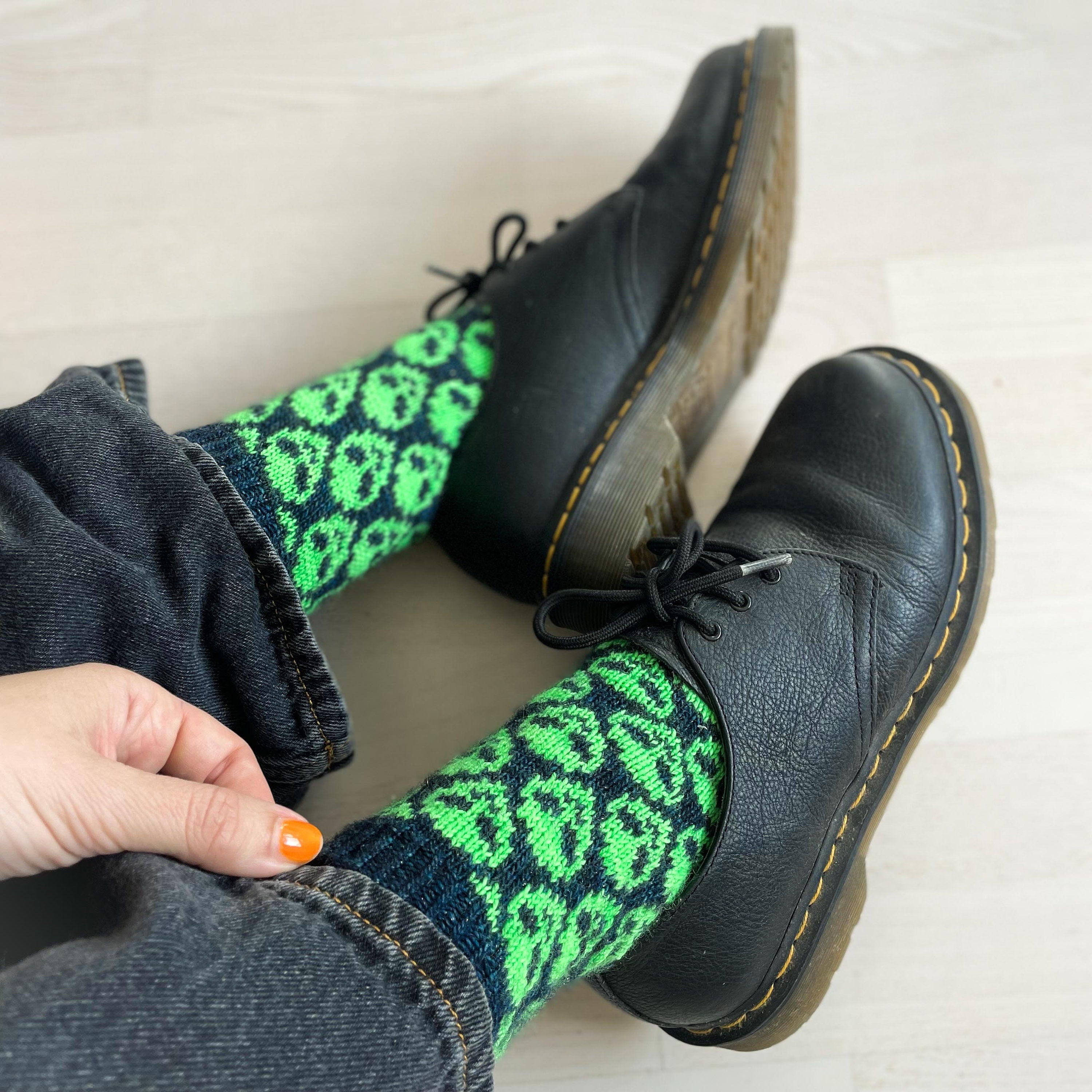 DIGITAL ITEM The Truth is Out There socks pattern
