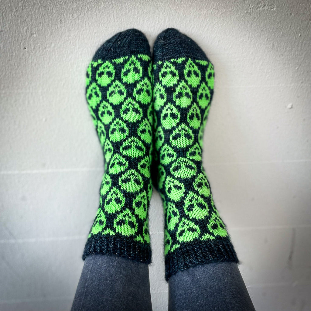 DIGITAL ITEM The Truth is Out There socks pattern