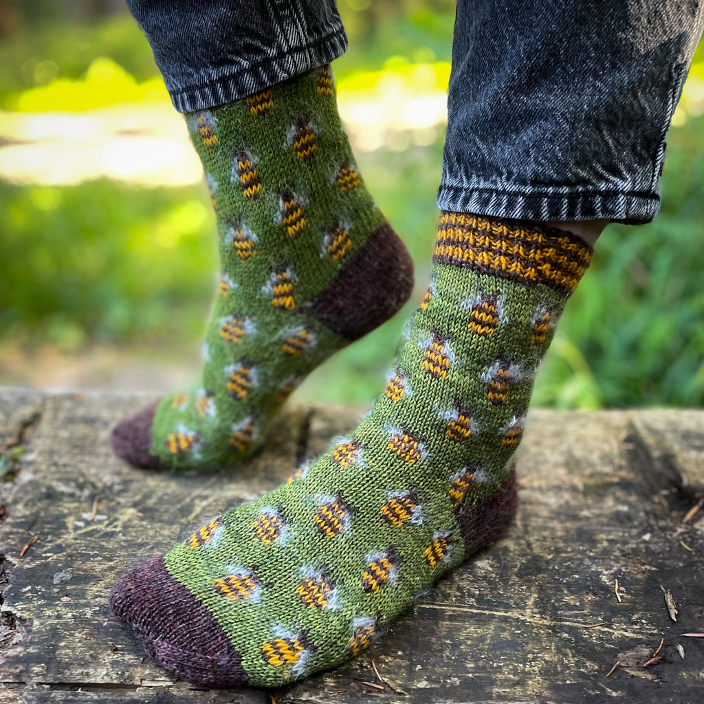 DIGITAL ITEM PDF - Bee-autiful socks knitting instructions
