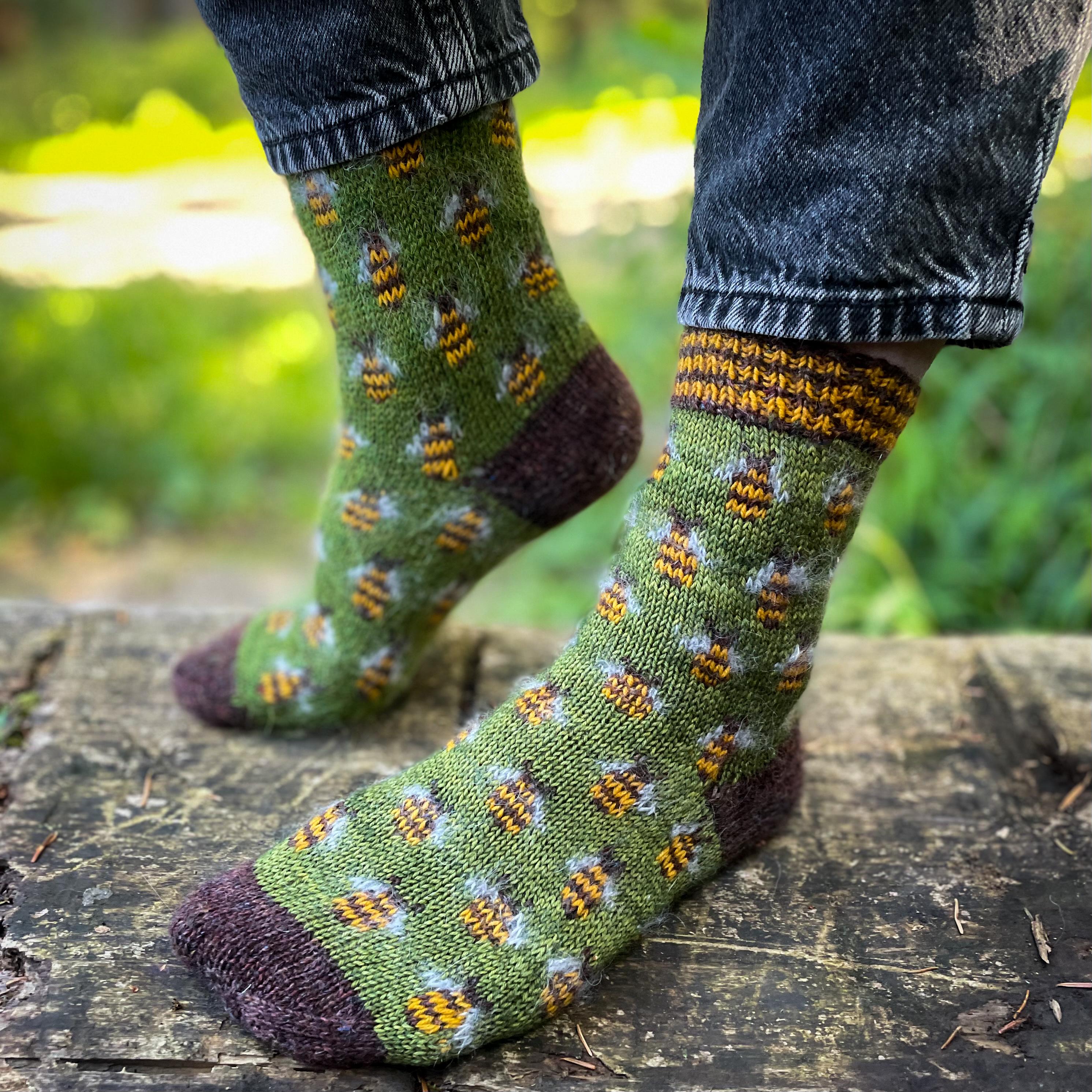 DIGITAL ITEM PDF - Bee-autiful socks knitting instructions