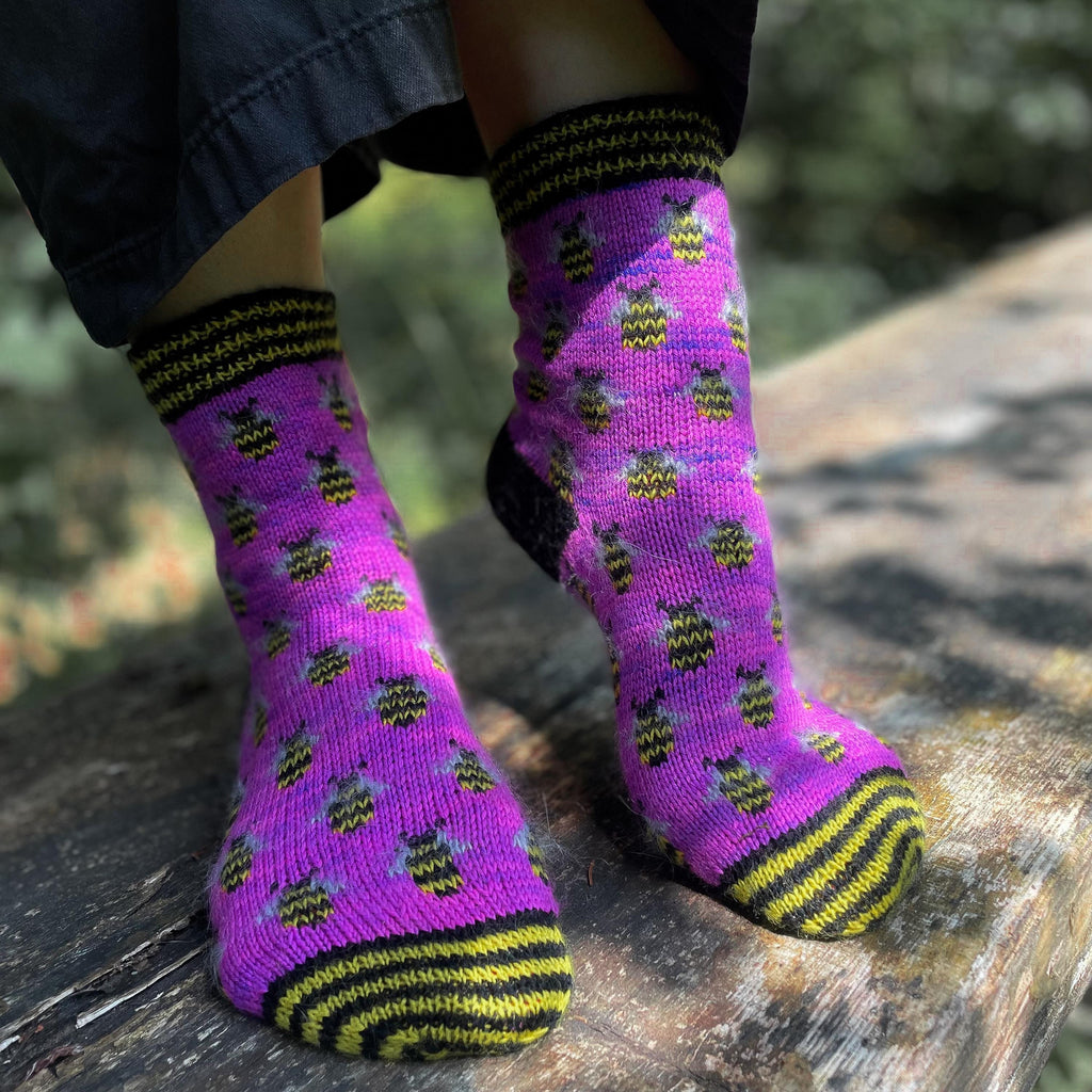 DIGITAL ITEM PDF - Bee-autiful socks knitting instructions