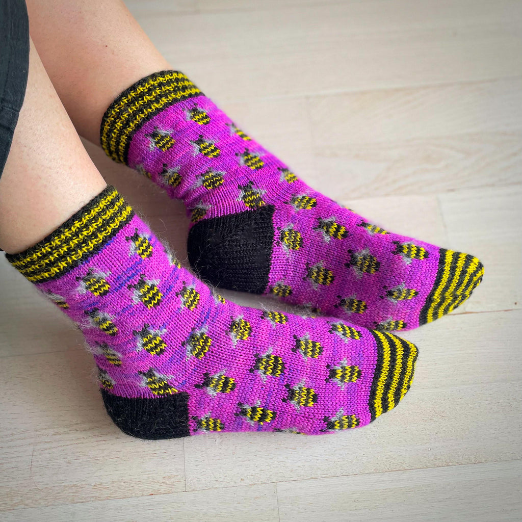 DIGITAL ITEM PDF - Bee-autiful socks knitting instructions