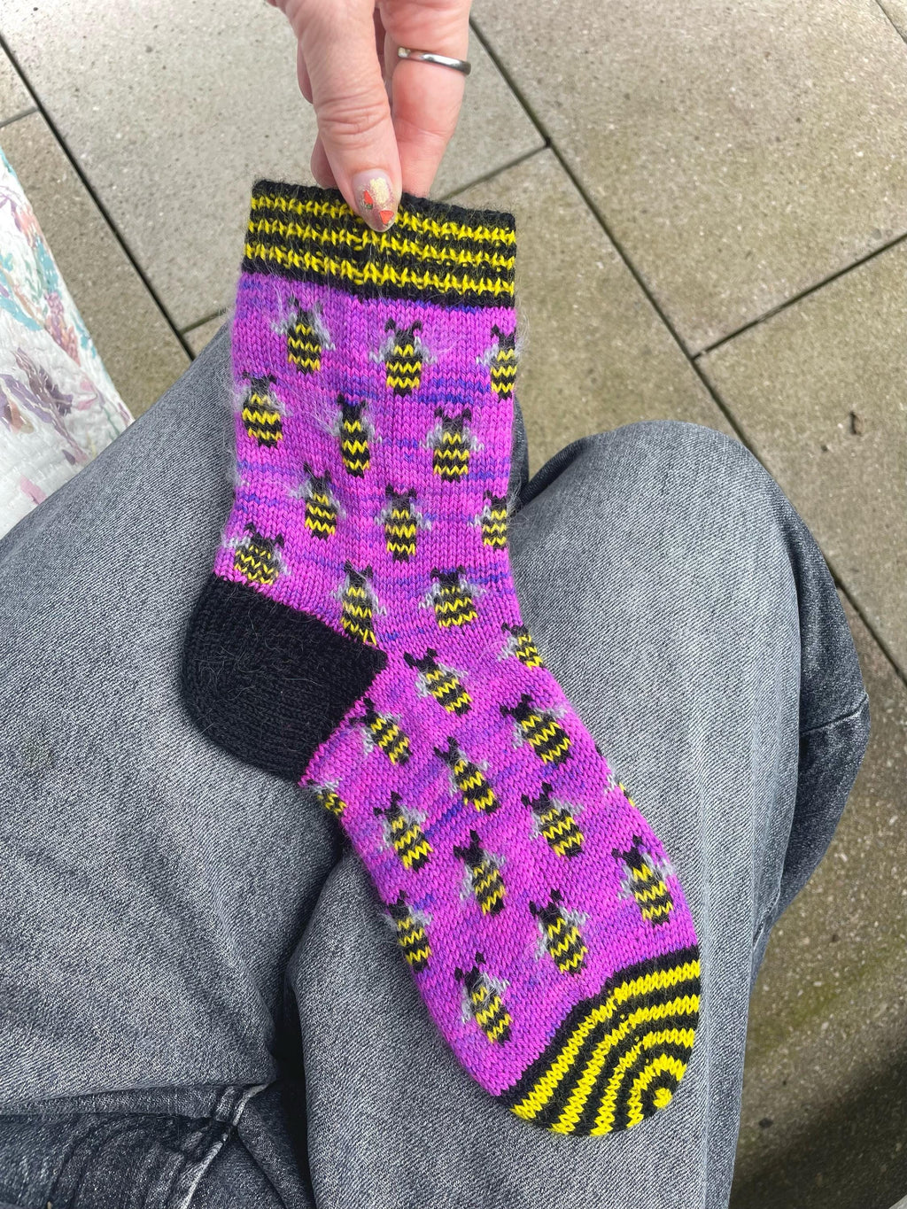 DIGITAL ITEM PDF - Bee-autiful socks knitting instructions