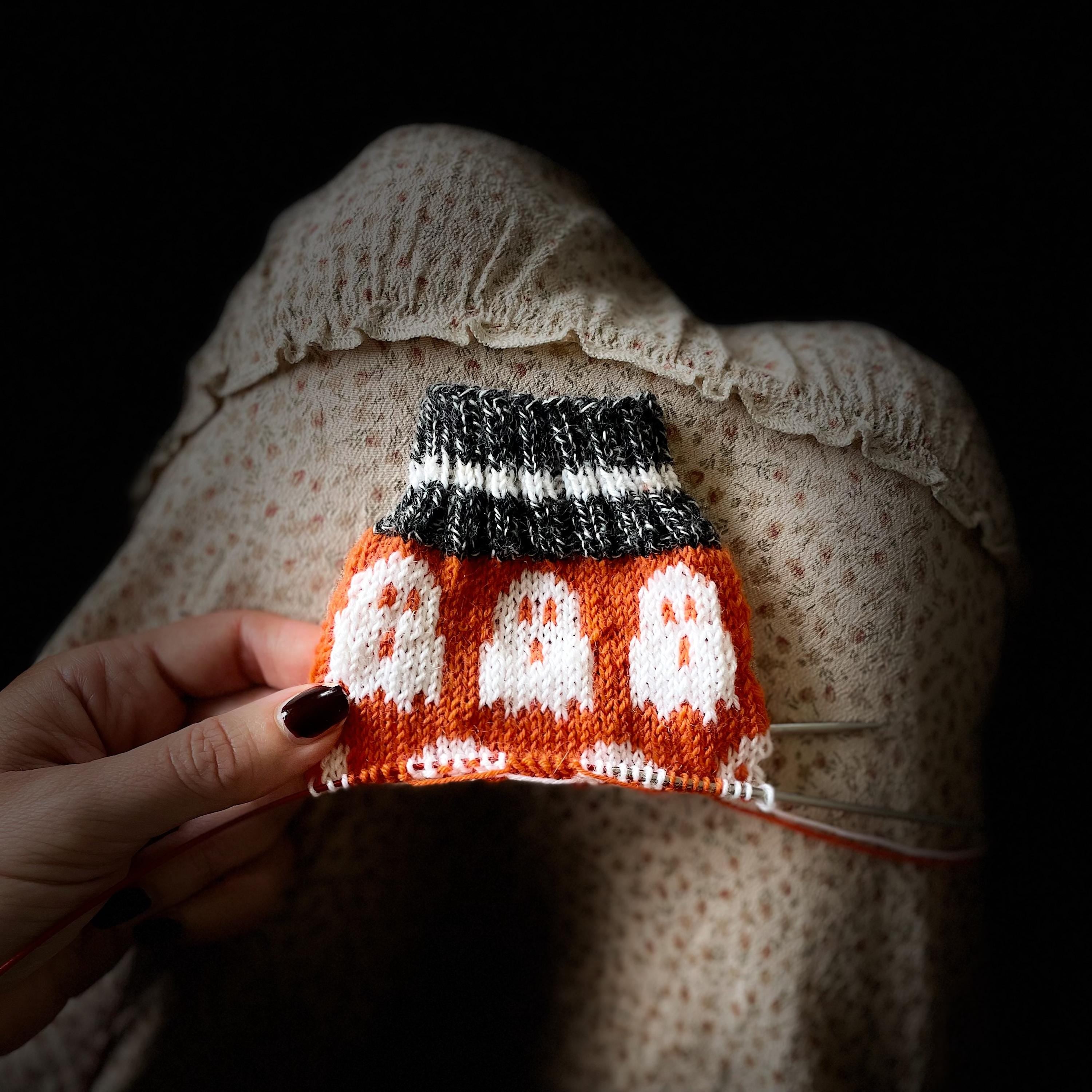 DIGITAL ITEM - Spooky Sock set knitting instructions