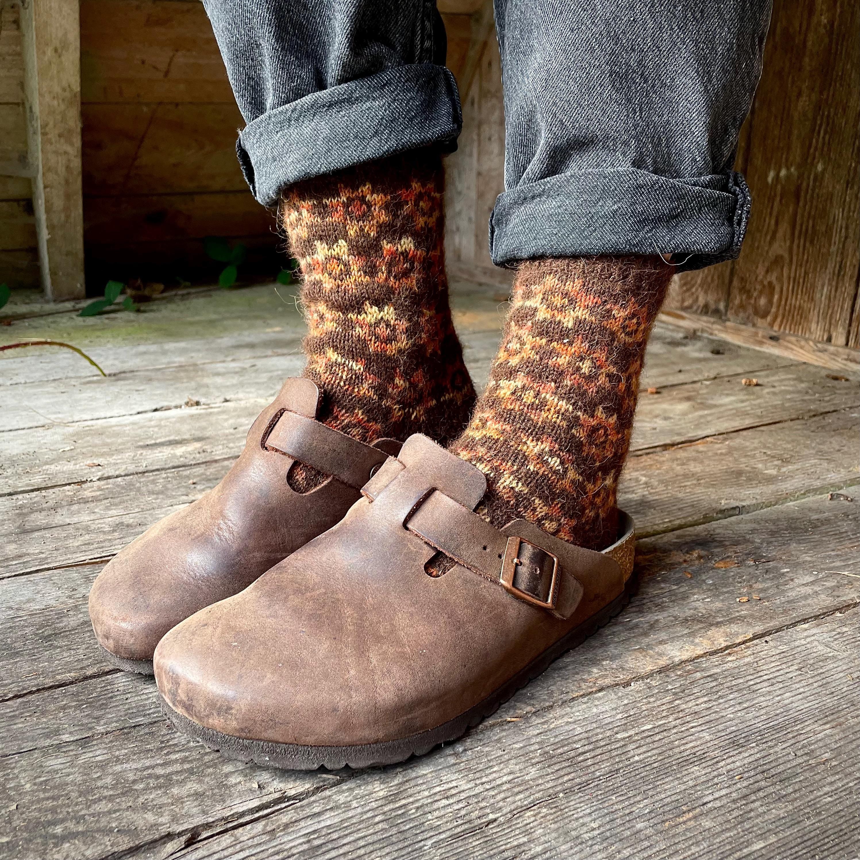 DIGITAL ITEM - Under the Quilt socks PDF knitting instructions