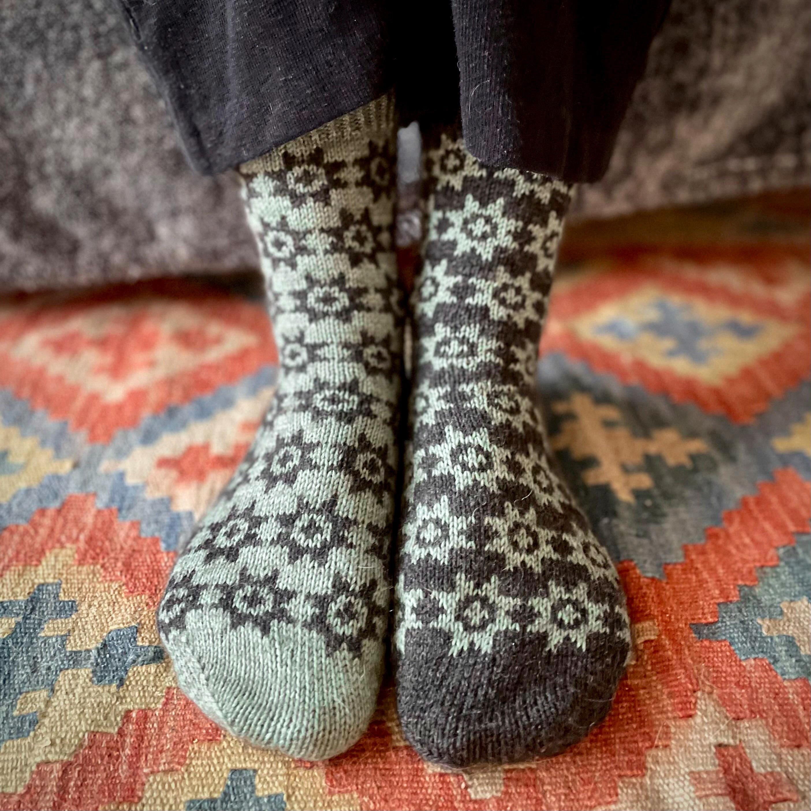 DIGITAL ITEM - Under the Quilt socks PDF knitting instructions