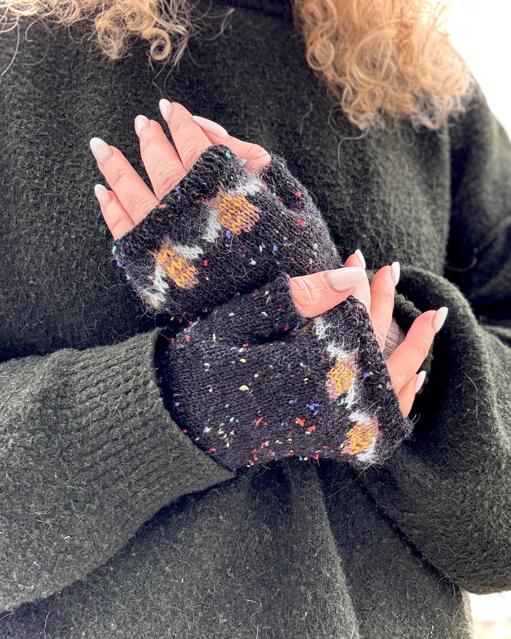 DIGITAL ITEM - PDF Knitting pattern. Bee-autiful Mitts