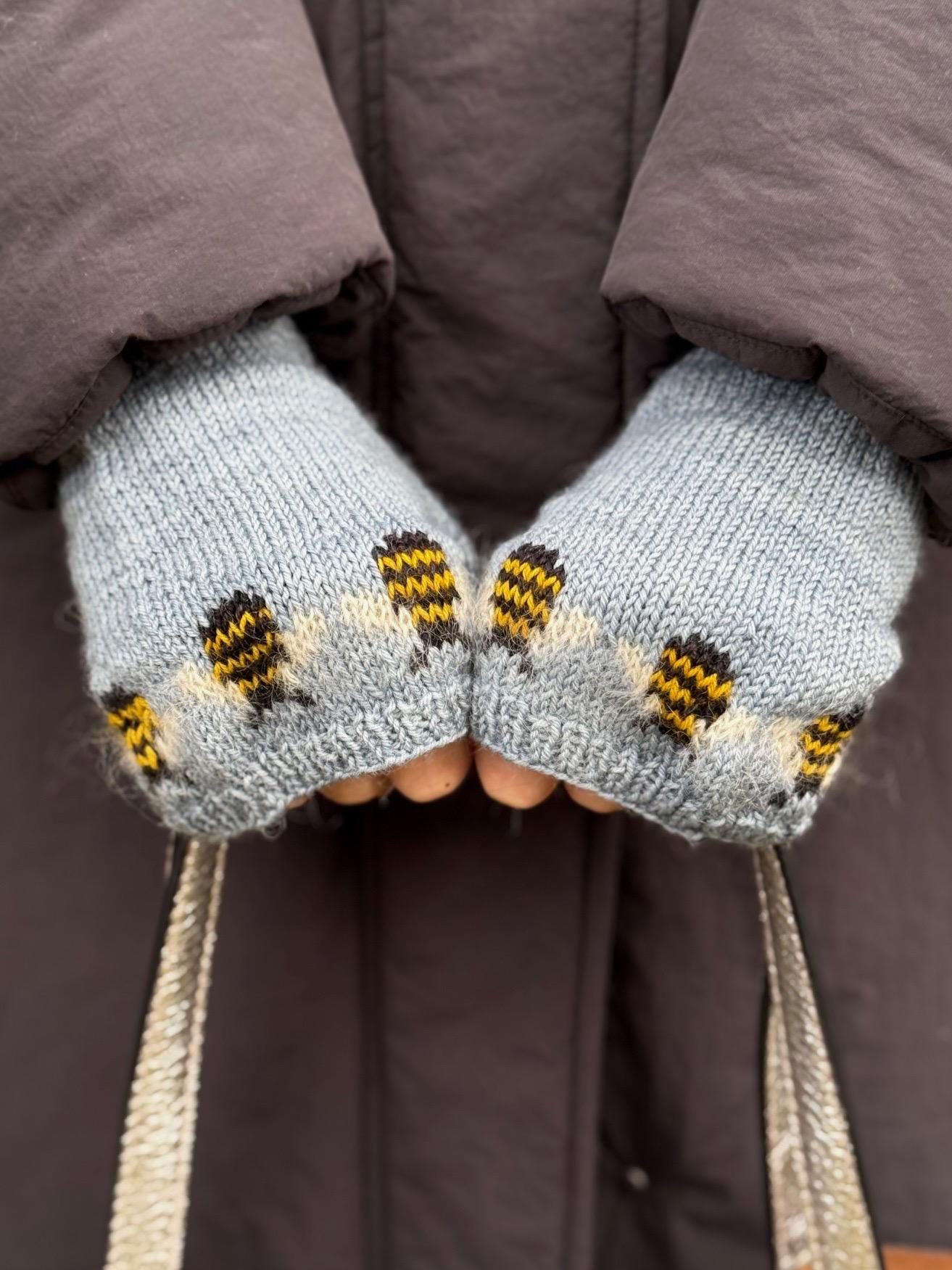 DIGITAL ITEM - PDF Knitting pattern. Bee-autiful Mitts
