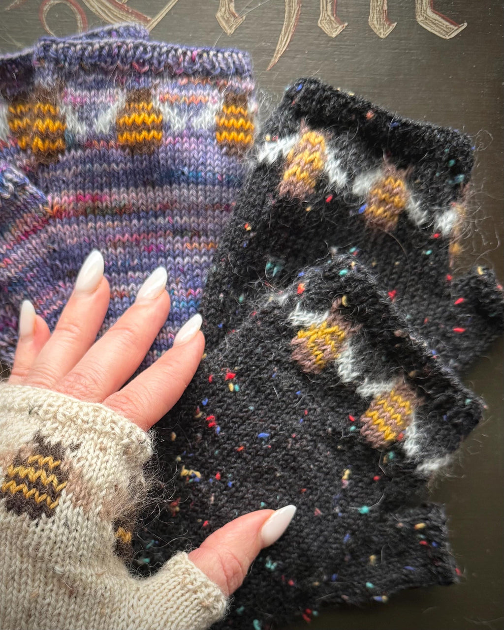 DIGITAL ITEM - PDF Knitting pattern. Bee-autiful Mitts
