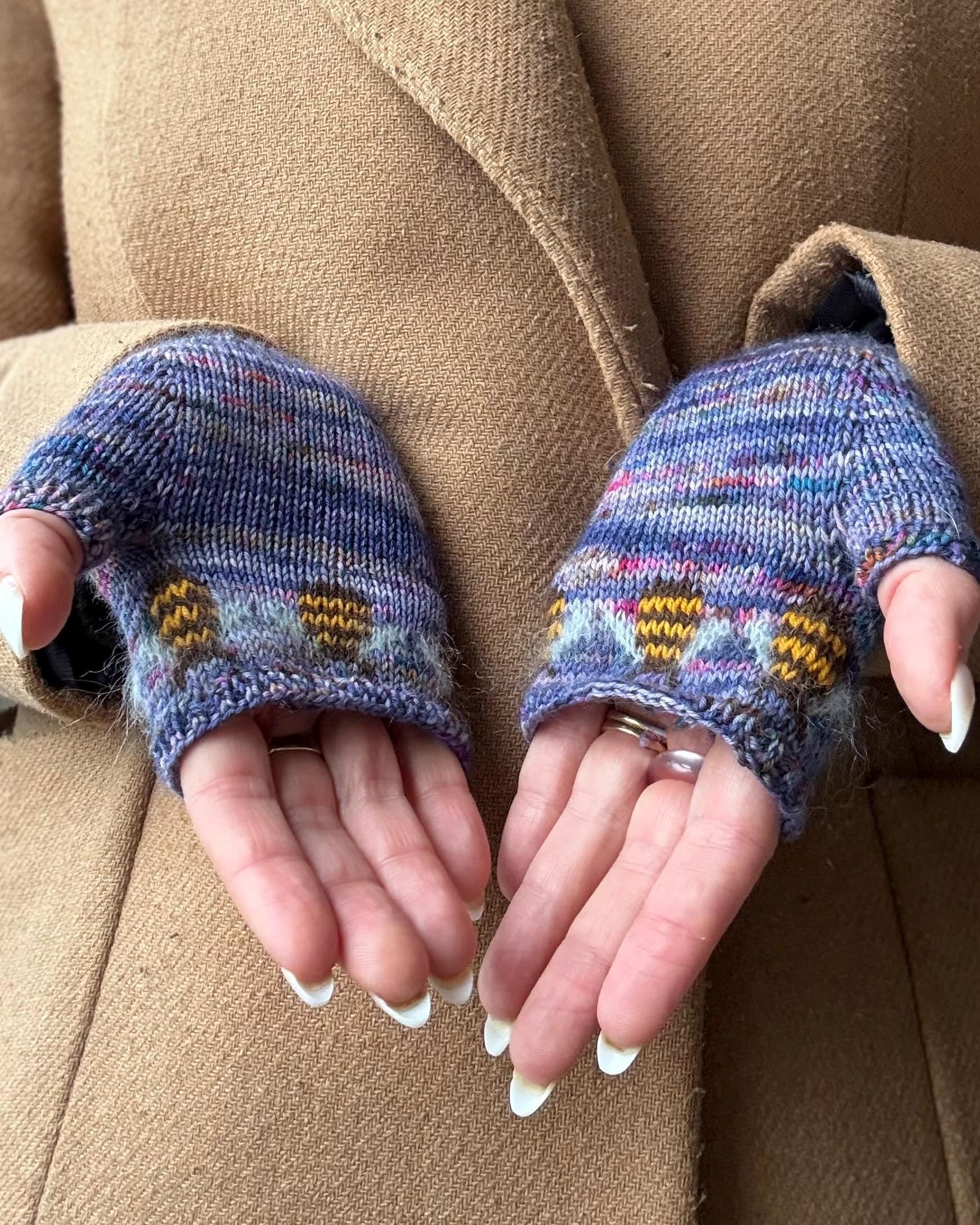 DIGITAL ITEM - PDF Knitting pattern. Bee-autiful Mitts
