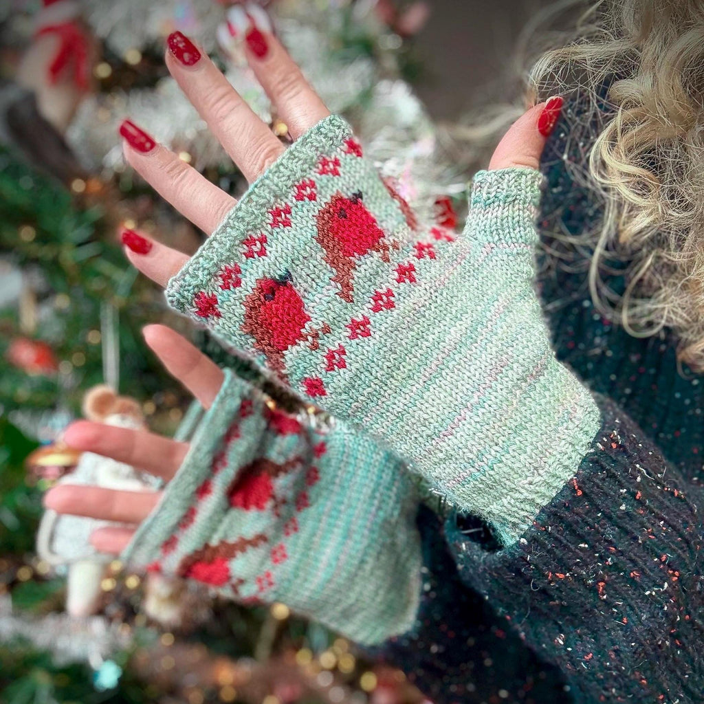 DIGITAL ITEM - Festive Robins Mitts knitting instructions. PDF in English & German only