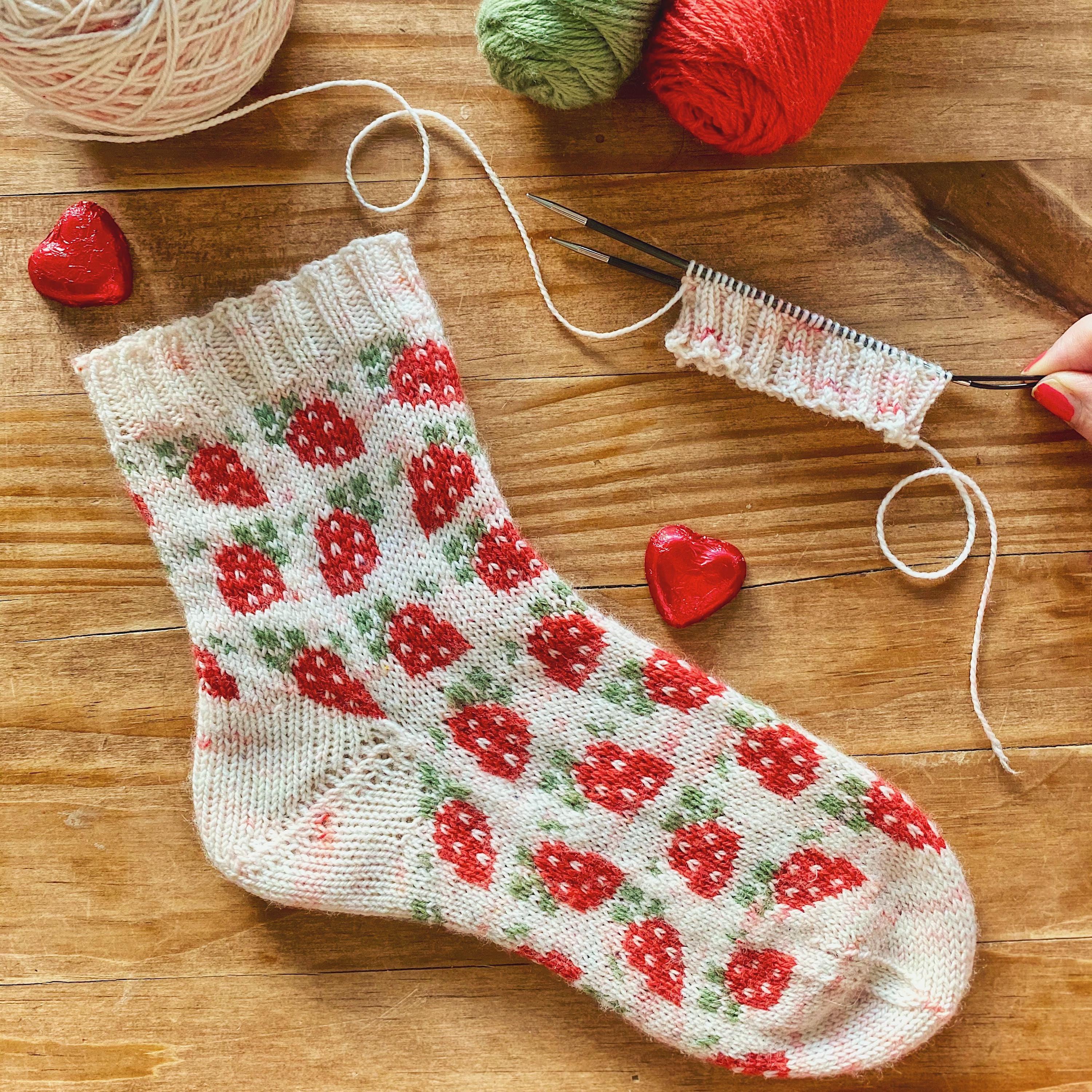 DIGITAL ITEM. Berry Special socks knitting instructions