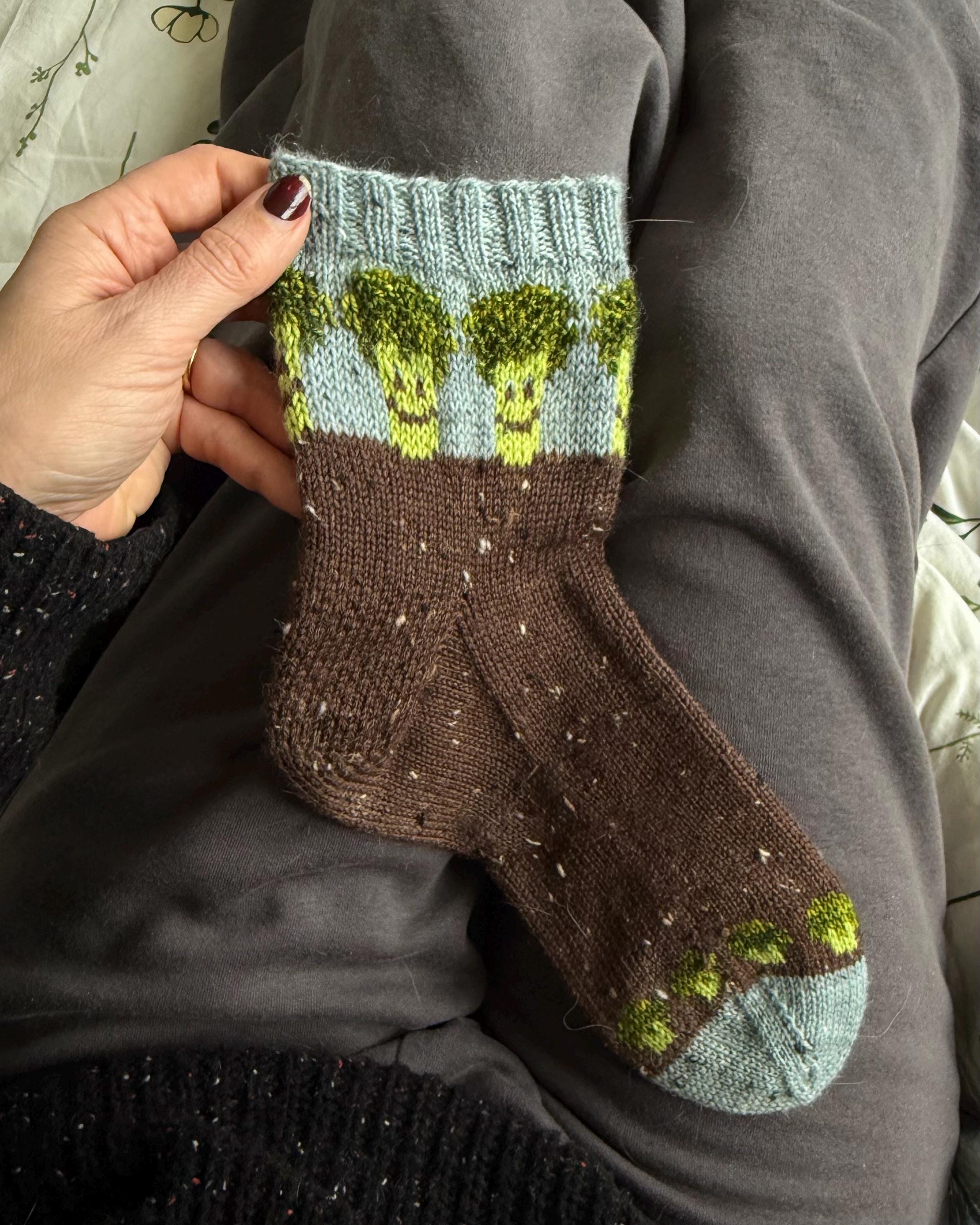 DIGITAL ITEM - PDF File. Broccoli Sockoli knitting pattern