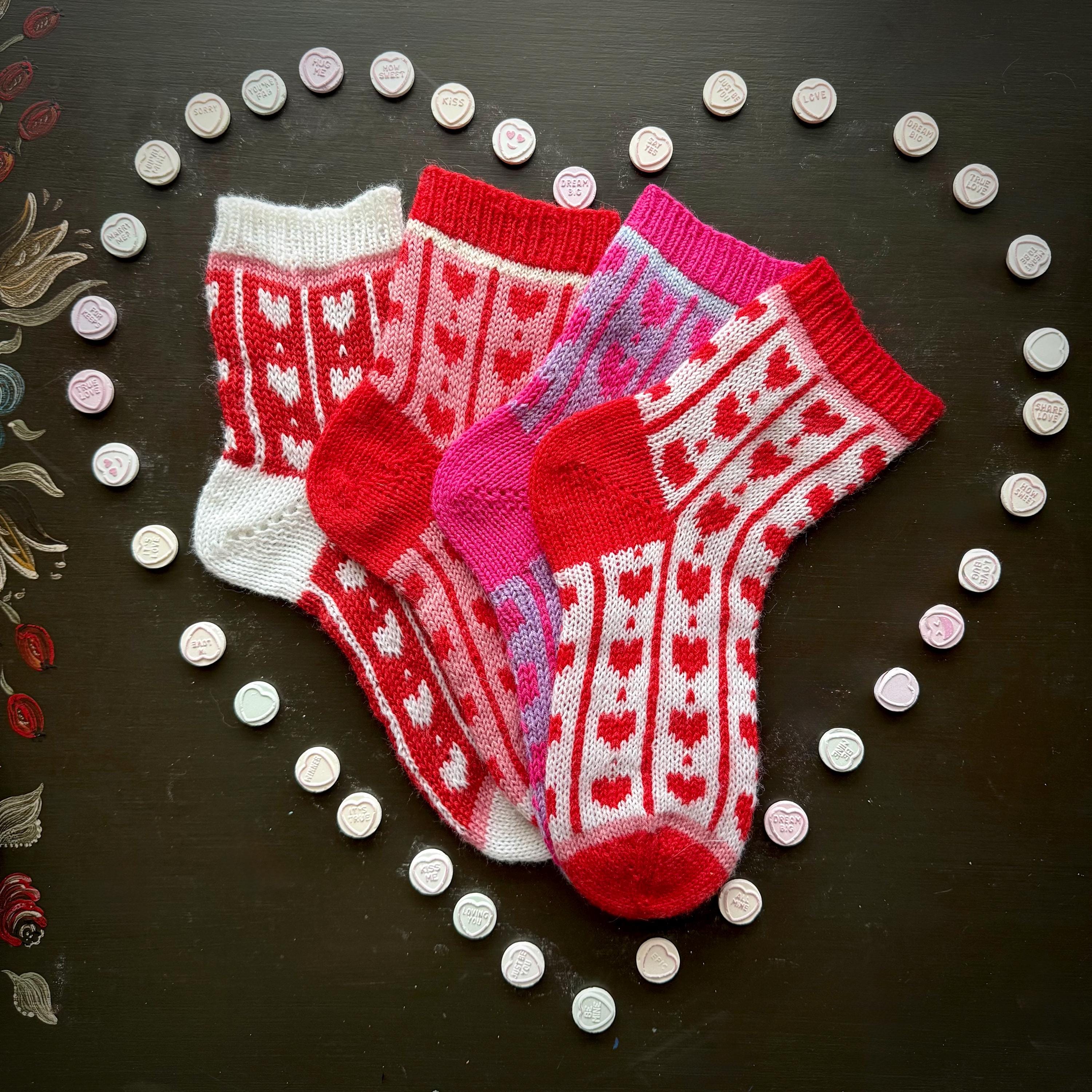 DIGITAL ITEM - PDF knitting pattern. Love-ly socks.