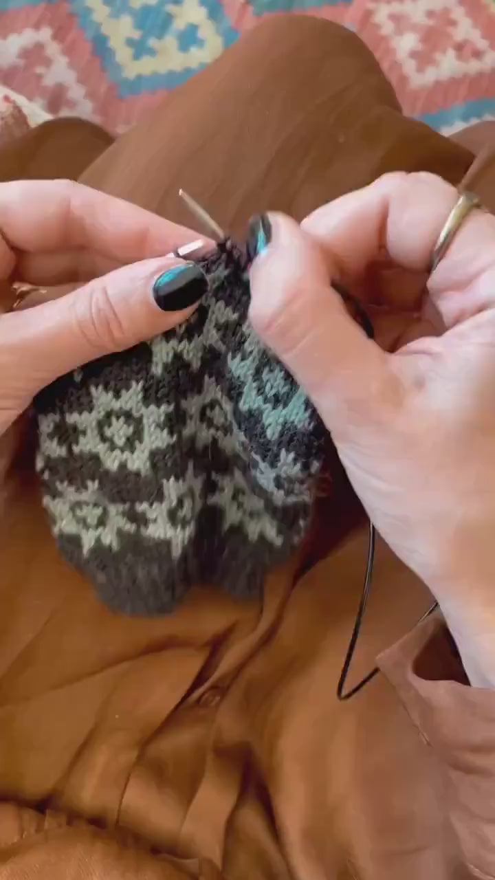 DIGITAL ITEM - Under the Quilt socks PDF knitting instructions